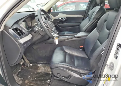 2021 Volvo Xc90 T5 Momentum z USA, uszkodzony, nr VIN YV4102PK6M1735974